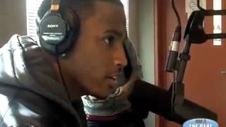 Trey Songz Flips out on stupid interviewer