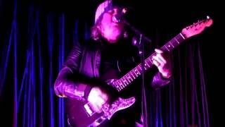 Badly Drawn Boy - DISILLUSION (Live, solo)