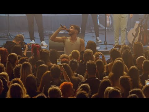 Dánielfy x Parno Graszt - Elmegyek (live)