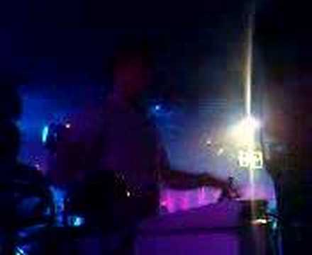 Artento Divini & Jef on percussie