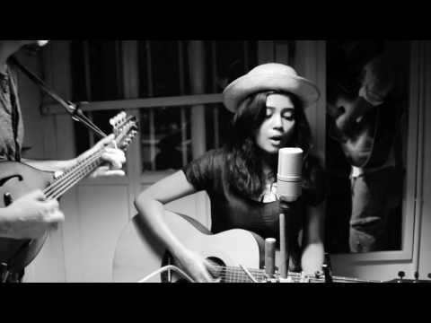 Storms are on the ocean, No Strings Attached