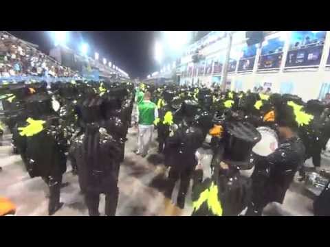 Acadêmicos do Cubango 2015 - Início do Desfile