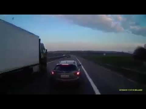 e meglio non fare arrabbiare i camionisti😊