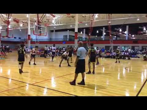 Powerhouse Bulls defeats Holiday Hoops, 49-17 - E1T1 Invitational