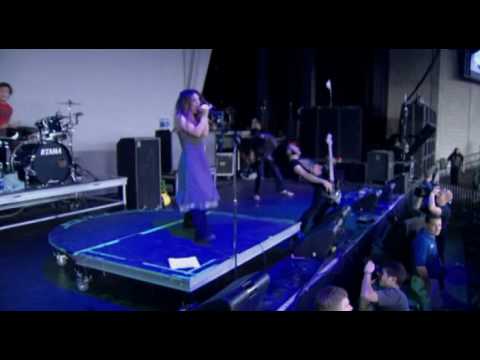 Flyleaf - I´m So Sick ( Family Values Tour 2006 ).avi