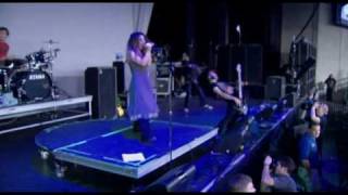 Flyleaf - I´m So Sick ( Family Values Tour 2006 ).avi