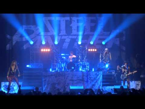(HD) Steel Panther -  Ben (FAN)  plays drums to eyes of a panther live at glasgow O2 academy  2015