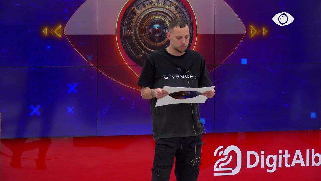 Zarf në shtëpi/ Romeo dhe Heidi përballë banorëve në një konferencë