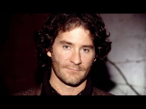 Kevin Kline Lived A Double Life For 30 Years, And No One Knew—Until Now