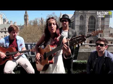 FOX AND FIRE - O QUE EU QUIZER (BalconyTV)