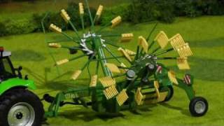 Siku Control RC, 2-rotorový zhrňovač Krone, 1:32