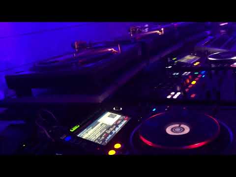 JOACHIM J feat OZONE - MONEY played by DJ HS @ La Bush Réunion 10/11/2017