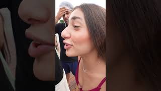 beijou na frente dele...