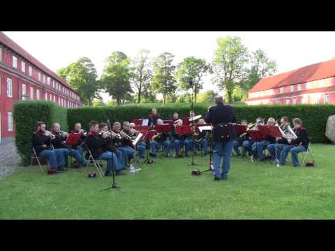 8. Regiments Musikkorps - Under Løvet i Kongens Have - Galop