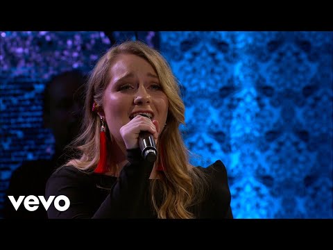 Maggie Beth Phelps - Gesu Bambino (Live)