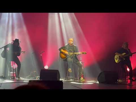 Garou - A toi (Prague 2023-10-31)