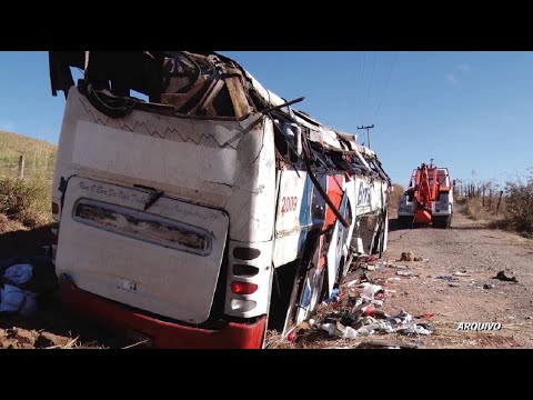 Acidente com ônibus acende alerta para uso de transporte clandestino