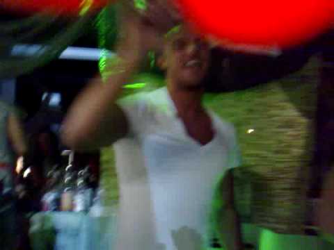 Cristian Marchi suona deep swing-in the music 2009 (cristian marchi perfect remix)1