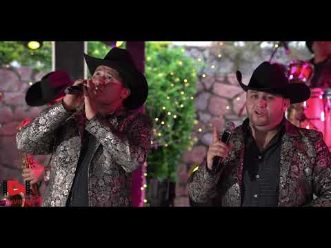 Banda POKER de ASES - La princesa del barrio (En Vivo)