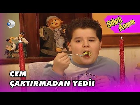 Cem Yemeklere Daldı!  - Sihirli Annem 48. Bölüm