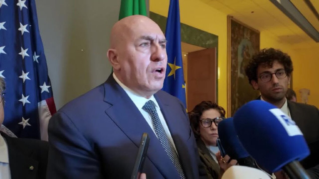 Crosetto su sminamento Hormuz: Navi italiane pronte, ma mancano precondizioni