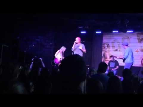 Raging Idiots - She's a 10 & I'm a 2