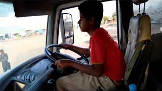 Download lagu Uscheze mbali unga robo mp3