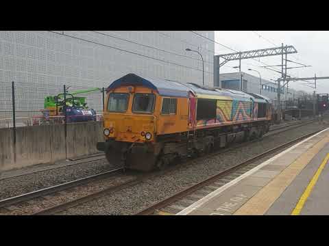 GBRf 'Day & Night' 66720 passes Milton Keynes Central 04/03/20
