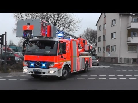 Löschzug (Neue DLK) + RTW 2-1 BF Bonn FW 2 Beuel + Pressluftkonzert (HD)