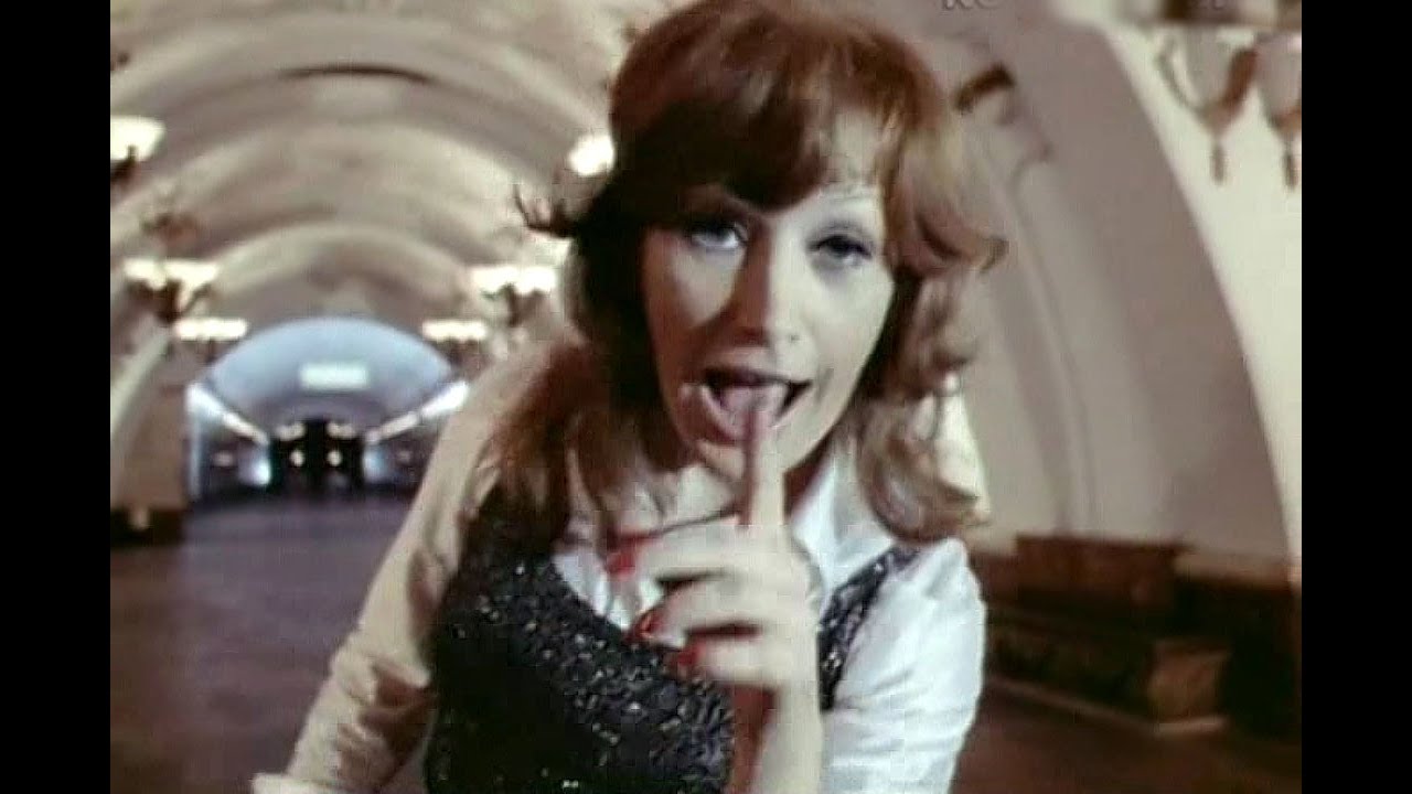 Пугачева 1998. Подвеска пугачевой арлекино фото. Послушать аллу пугачеву арлекино. Послушать аллу пугачеву арлекино. Послушать аллу пугачеву арлекино.