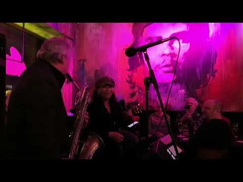 Dian Pratiwi in Jazz Club Witten