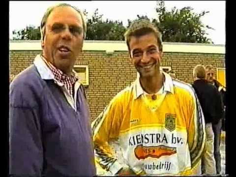 voetbalwedstrijd  geelwit herenveen2e helft