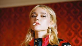 Lolo Zouaï - Summers in Vegas (Official Audio)