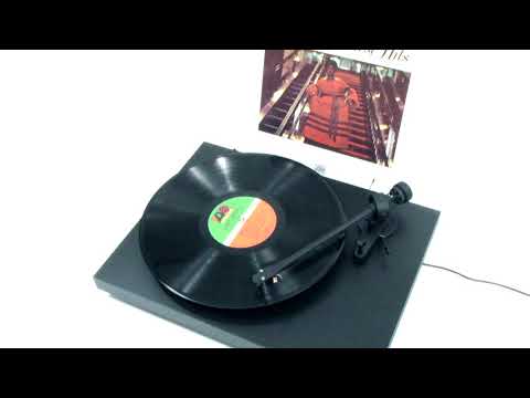 Aretha Franklin - Chain of Fools (Official Vinyl Video)