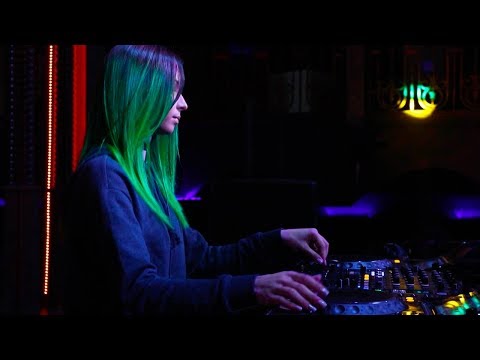 Miss Monique - Special Spring Mix @ Saxon club [Progressive House, Melodic Techno 2018]