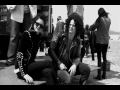 The Dead Weather- 60 Feet Tall (music video) 