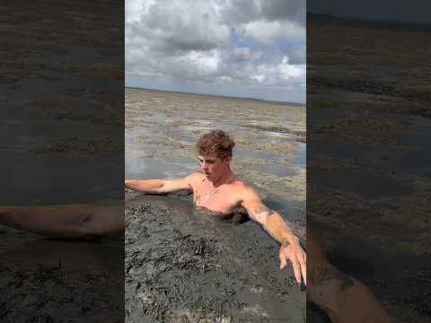 How To Get Out Of  Quicksand!😳#shorts