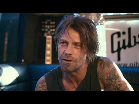 Gibson Festival Check with Rob Holliday from The Prodigy