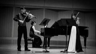 Download lagu Shostakovich - Waltz from 5 Pieces for 2 Violins and Piano mp3 Download lagu Shostakovich - Waltz from 5 Pieces for 2 Violins and Piano mp3