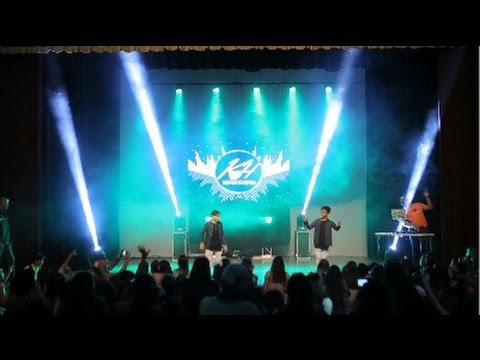 Keven & Hensy -Me Gustas Mucho (LIVE)
