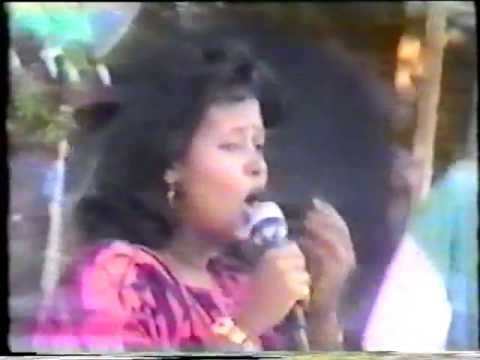 dur-durband.sahra dawo new year show 1988