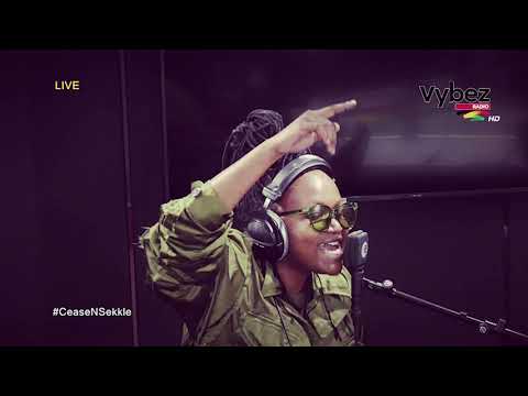 Acoustic Thursdays: Fena Gitu