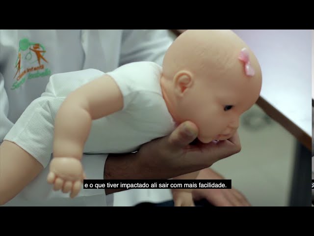 Como desengasgar o bebê? | Palavra do Especialista com Dr. Lúcio Cury | Beabá Grão de Gente