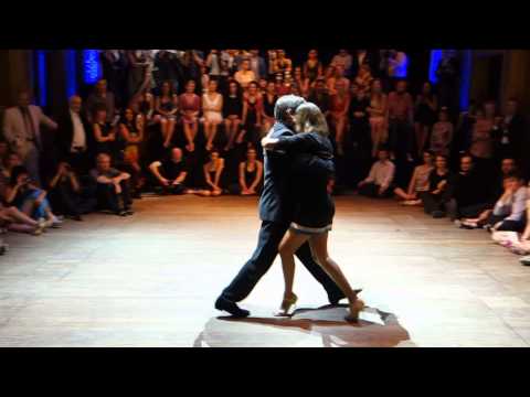 Roxana Suarez  and  Adrian Veredice  are  dancing  to  the  tango  "  Garras  "  by  Aníbal Troilo  at  Brussels Tango Festival  in  2014