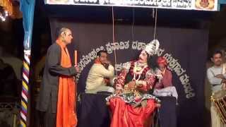 preview picture of video 'Yakshagana -- Ravishankar bhat valakkunja as Vanapalaka - hasya'