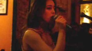 Roberta Sá no Circuito Original - Casa pré-fabricada