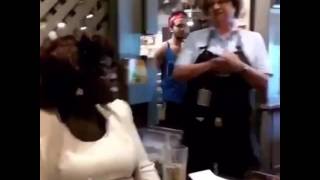 OMG😱THIS WOMAN VOICE IS AMAZING! Lady Sings Amazing Grace In Cracker Barrel!👏🏽