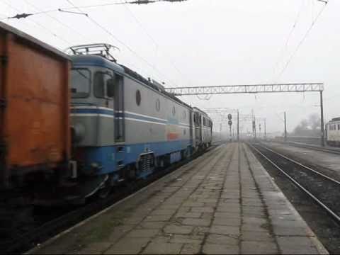 Sosire+plecare marfar cu lemne in/din gara Dej Calatori