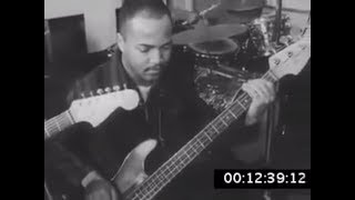 (BASS+VOICE) James Jamerson with Levi Stubbs - Standing in the shadows of love
