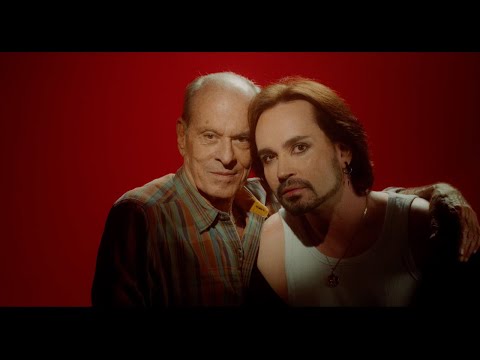 Johnny Hooker & Ney Matogrosso - Viver e Morrer de Amor na América Latina (CLIPE OFICIAL)